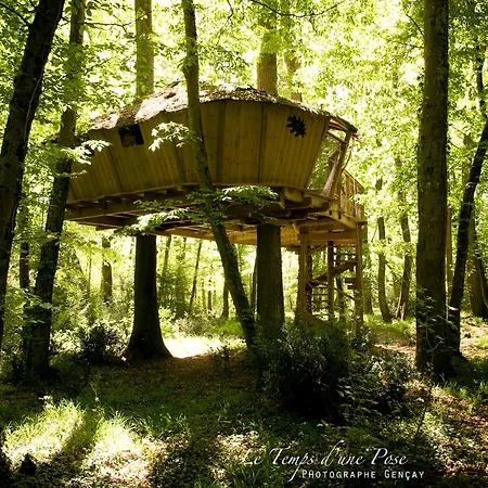 Parc De La Belle Campingplatz Magne (Vienne)