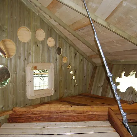 Κάμπινγκ Parc De La Belle Magne (Vienne)