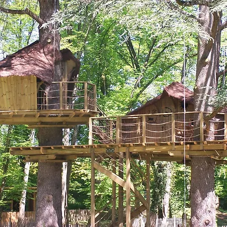 Parc De La Belle Κάμπινγκ *